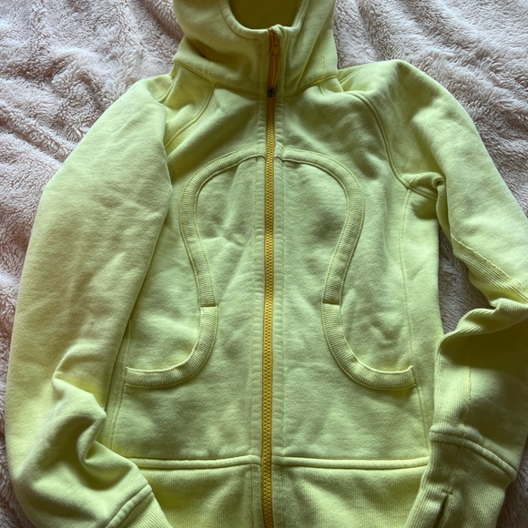 Lululemon Scuba Hoodie - Picture 3 of 3